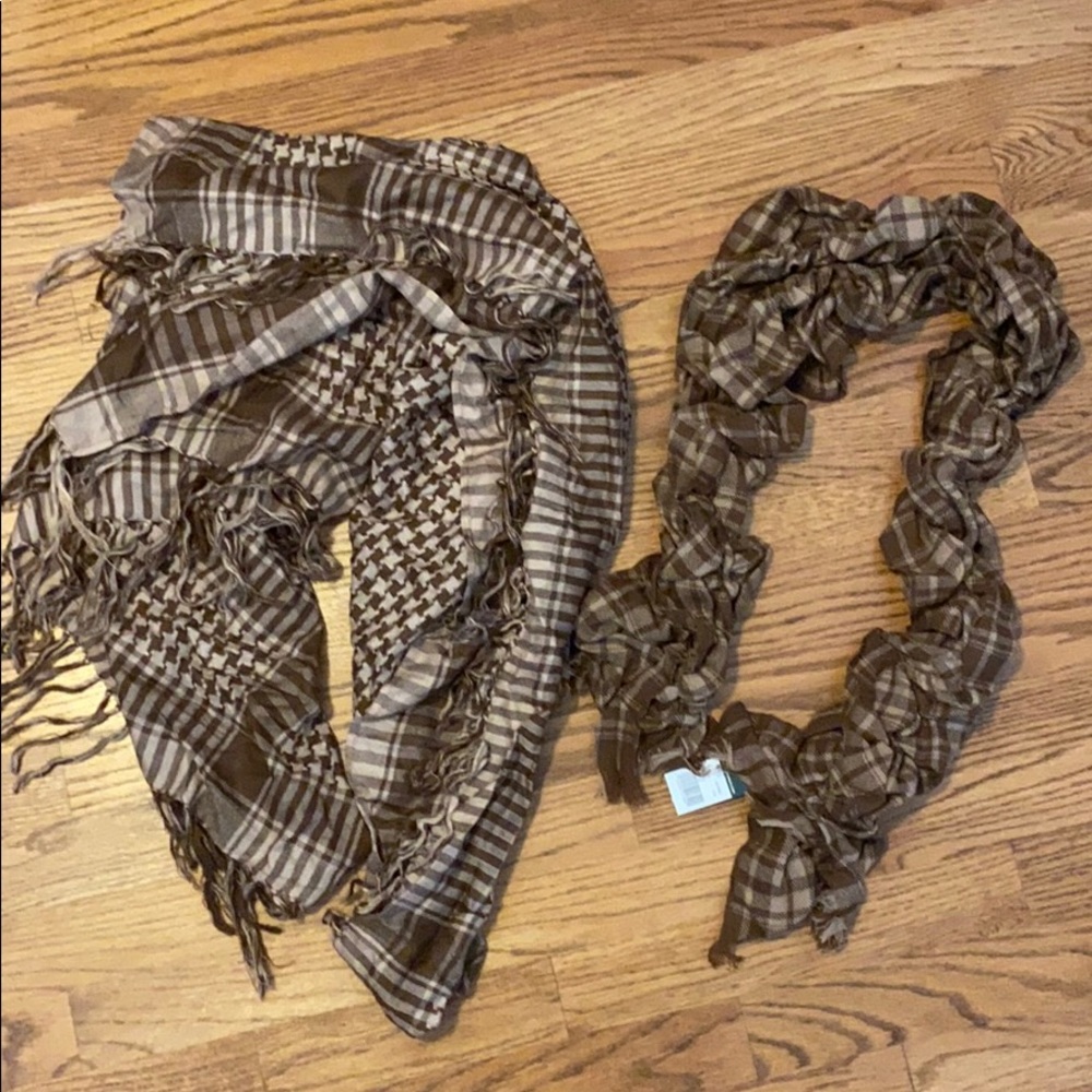 Scarf - like new 2 scarf bundle Ralph Lauren